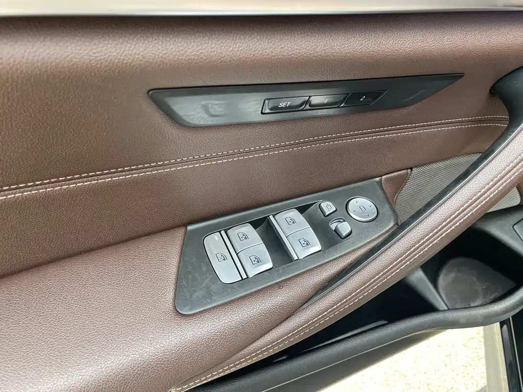 BMW 5 Series 2021 facelift 525Li M Sports Package купить на сайте DeffCars