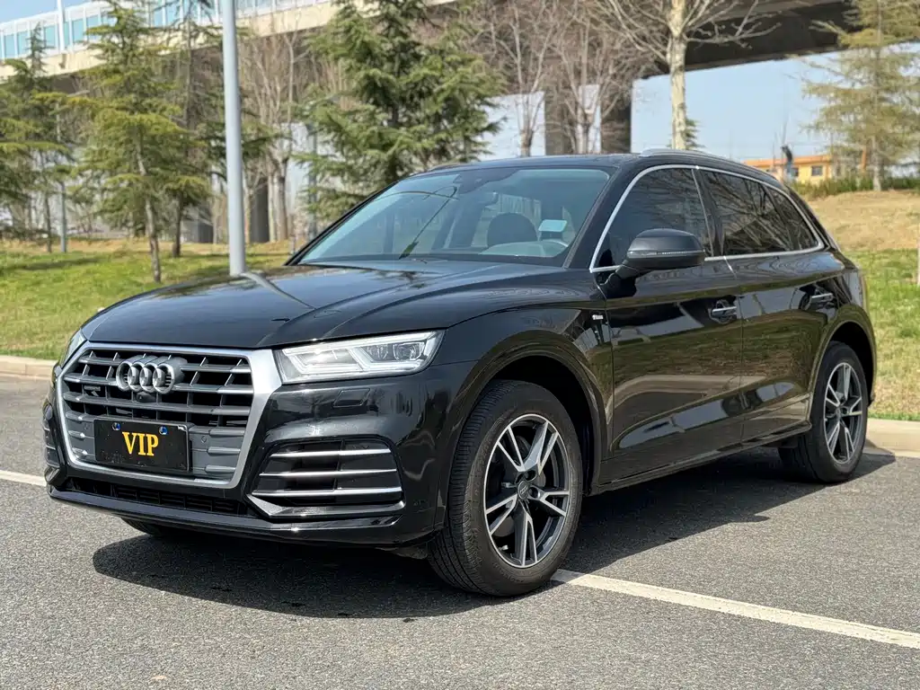 Audi Q5L 2018 45 TFSI Exclusive Fashion Model National VI купить на сайте DeffCars