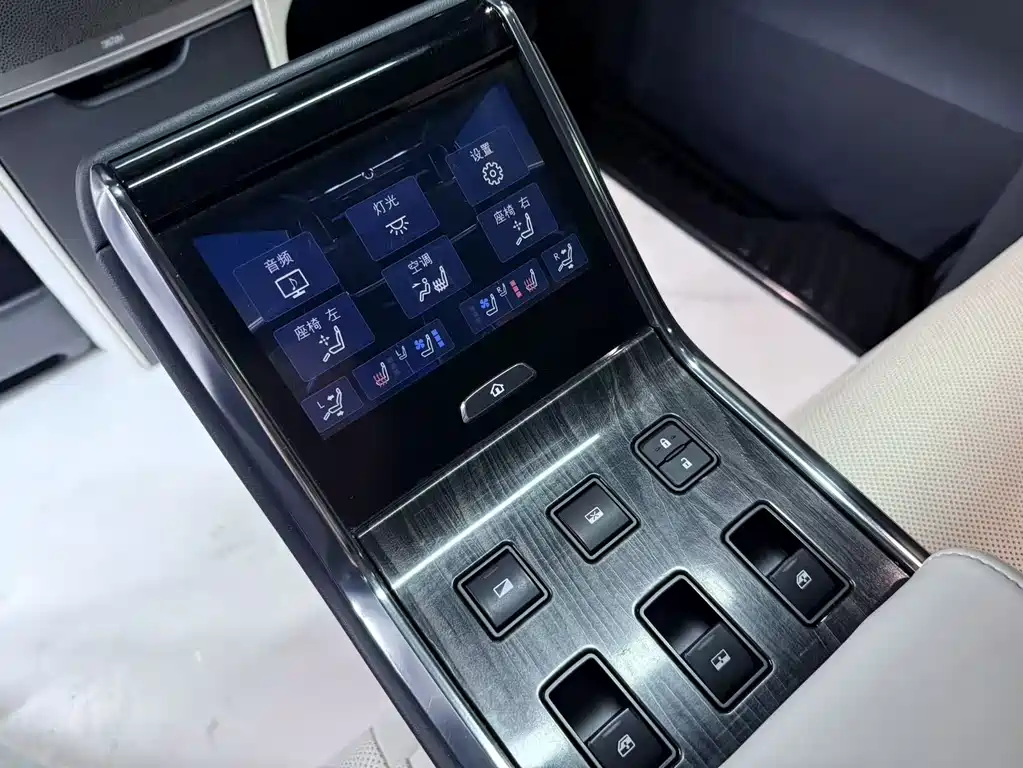 Lexus LM 2020 300h four-seat Royal Edition купить на сайте DeffCars