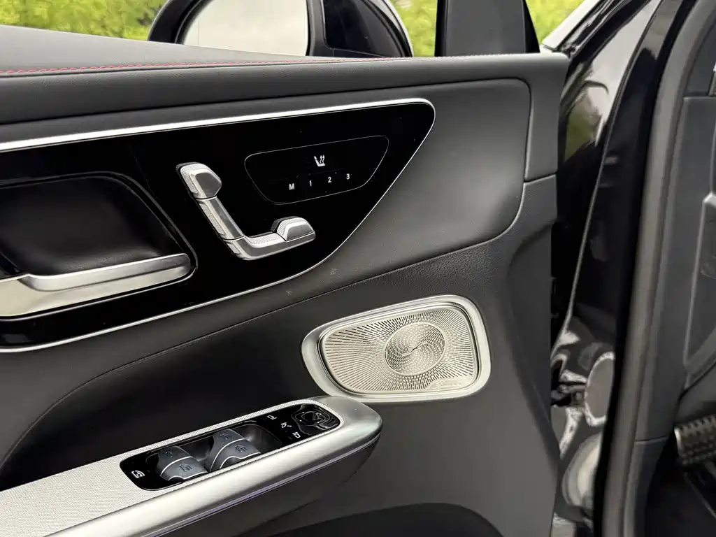Mercedes-Benz GLC AMG 2026 AMG GLC 43 4MATIC купить на сайте DeffCars