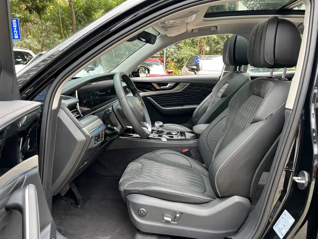 Hongqi HS5 2022 facelift 2.0T Zhilian Flagship Edition купить на сайте DeffCars