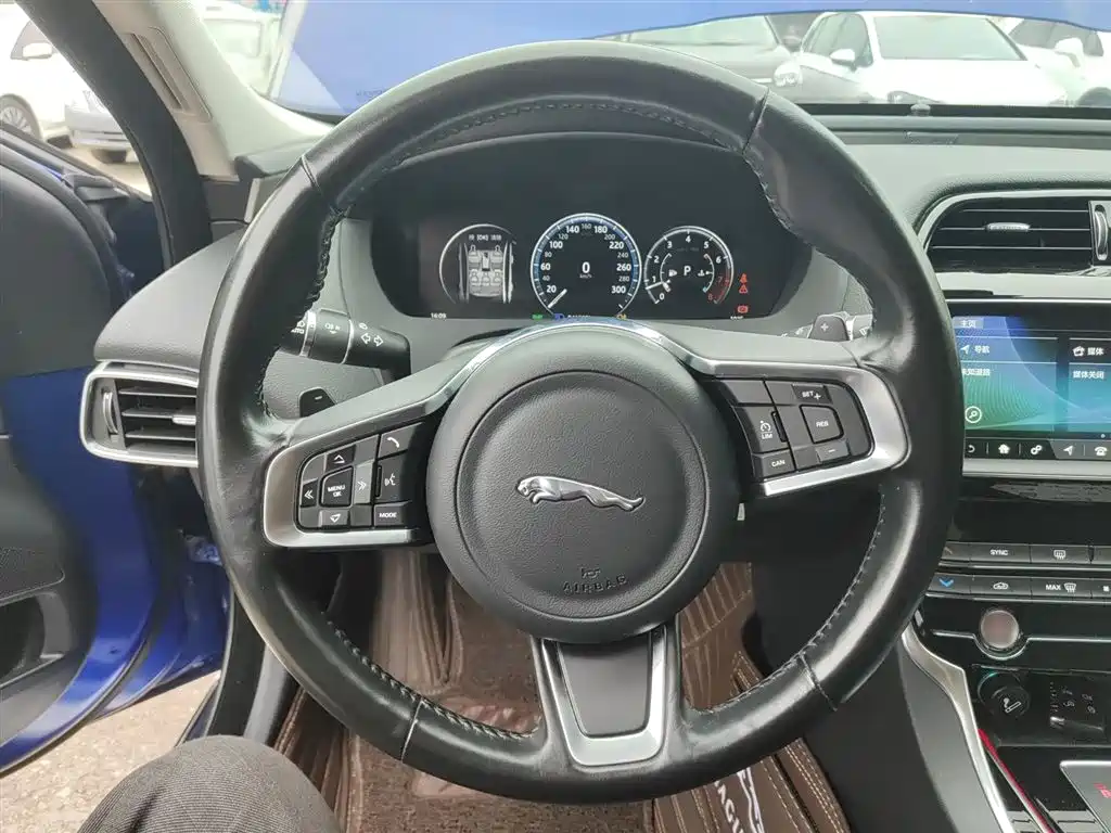 Jaguar XEL 2019 2.0T 200PS Exclusive Edition купить на сайте DeffCars