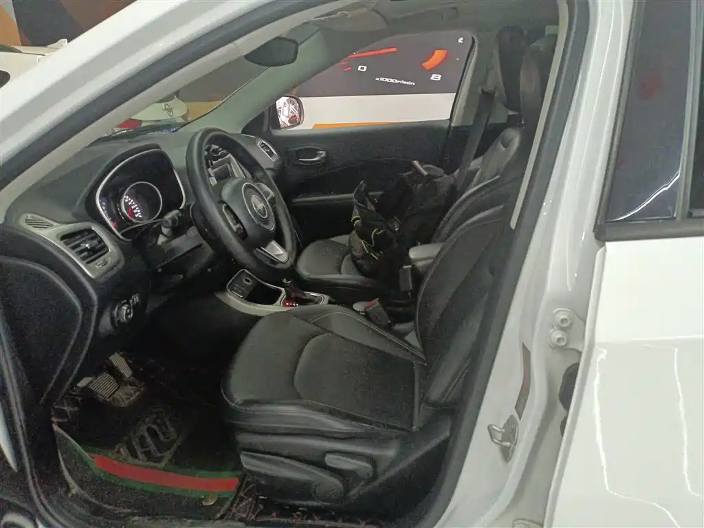 Compass 2017 200T Automatic Home Edition купить на сайте DeffCars