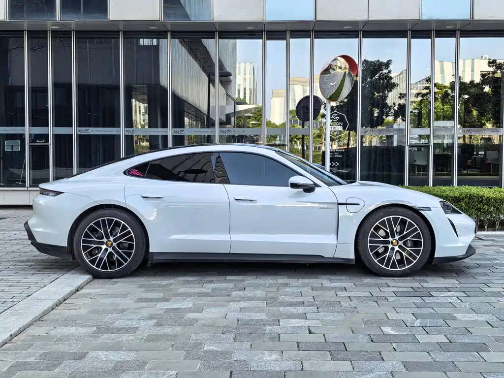 Taycan 2022 facelift Taycan купить на сайте DeffCars