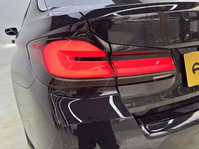 BMW 5 Series 2021 530Li Leading M Sports Package купить на сайте DeffCars