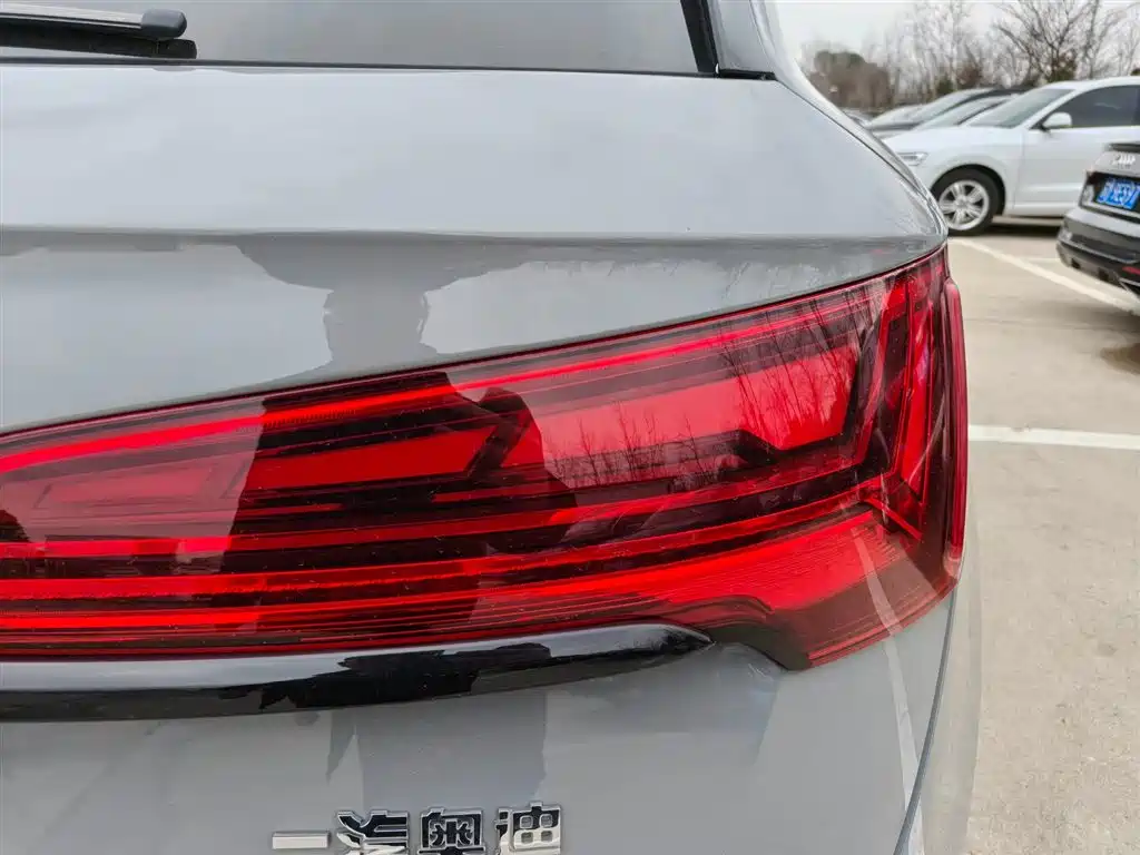 Audi Q5L 2025 45 TFSI luxury and dynamic model купить на сайте DeffCars