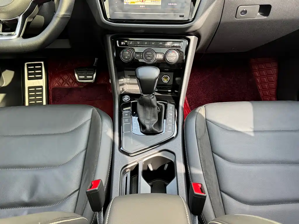 Tiguan L 2021 330TSI automatic two-wheel drive R-Line version купить на сайте DeffCars
