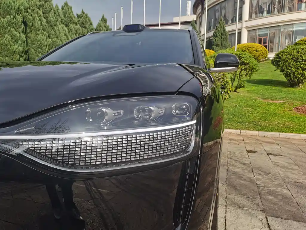 Wenjie M9 2025 extended range Ultra version 52kWh 5-seat version (192-line lidar) купить на сайте DeffCars