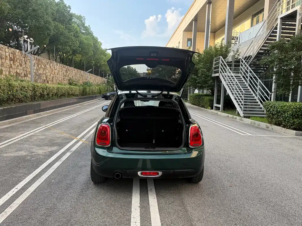 Mini 2016 1.5T COOPER five-door version купить на сайте DeffCars