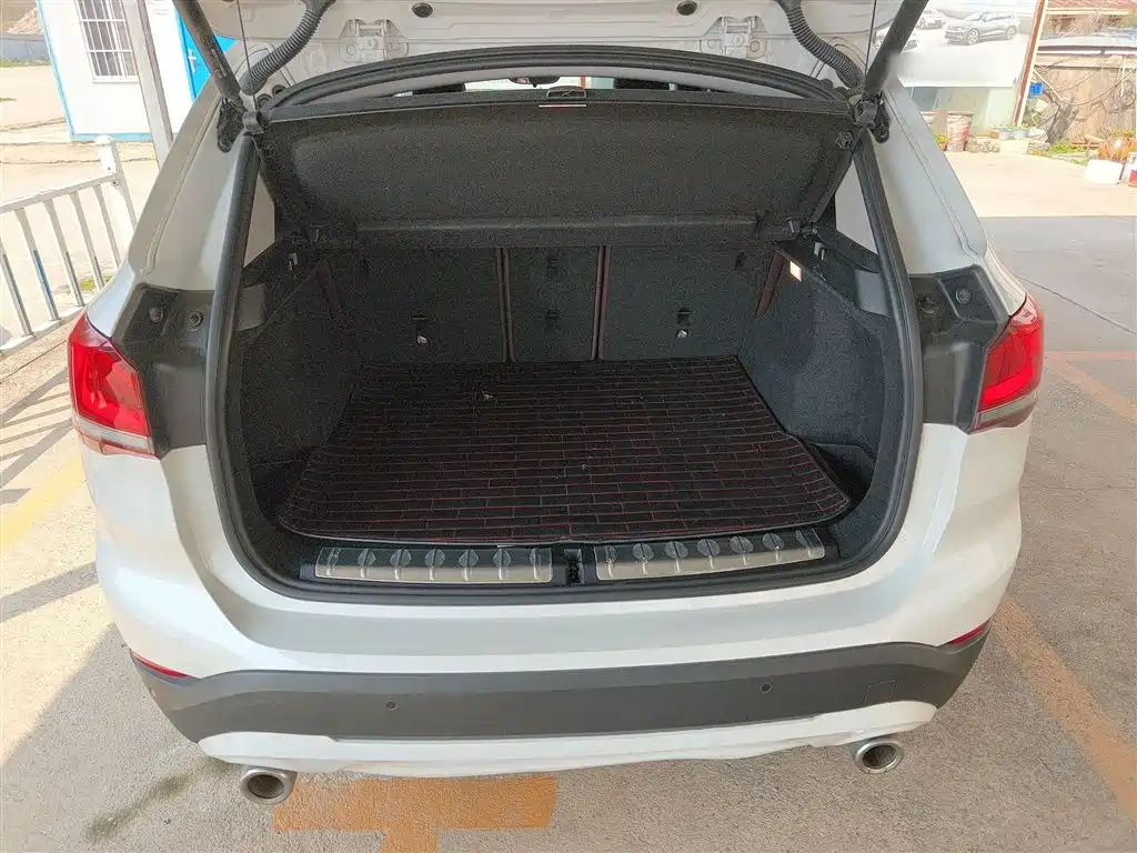 BMW X1 2021 sDrive25Li Leading Model купить на сайте DeffCars