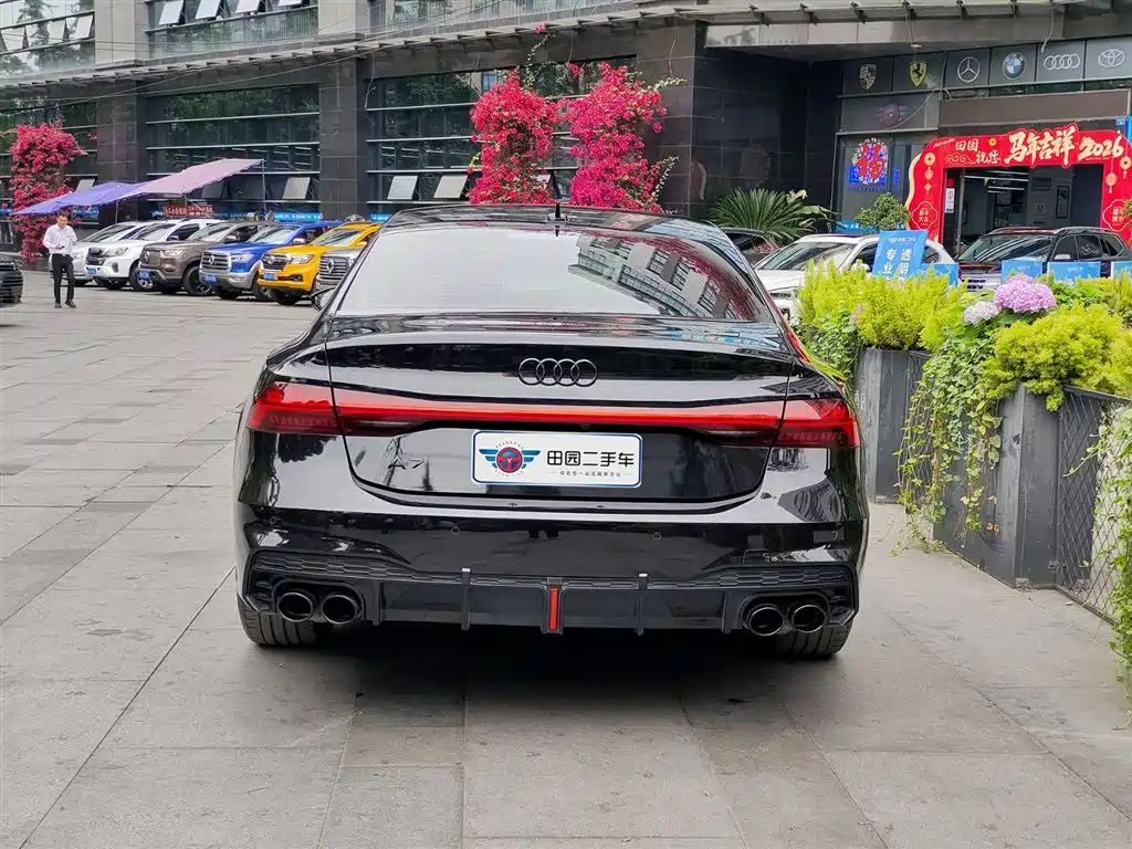 Audi A7L 2024 45 TFSI quattro Black Warrior Edition купить на сайте DeffCars