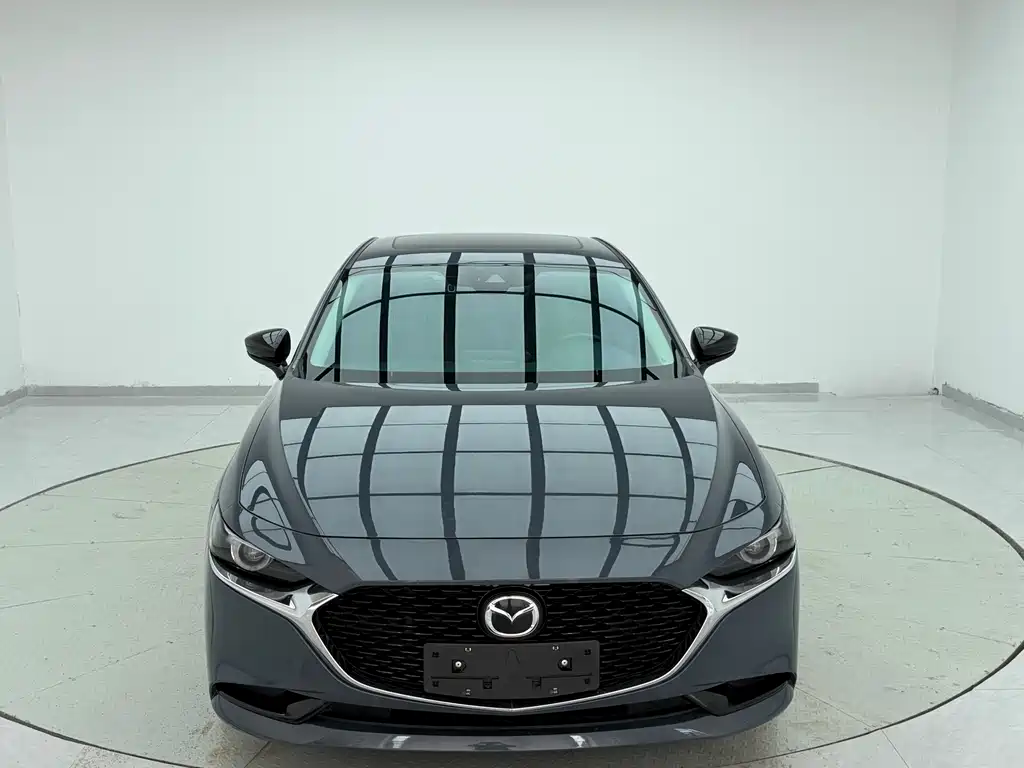 Mazda Axela 2022 2.0L Automatic Quintessence Obsidian Edition купить на сайте DeffCars