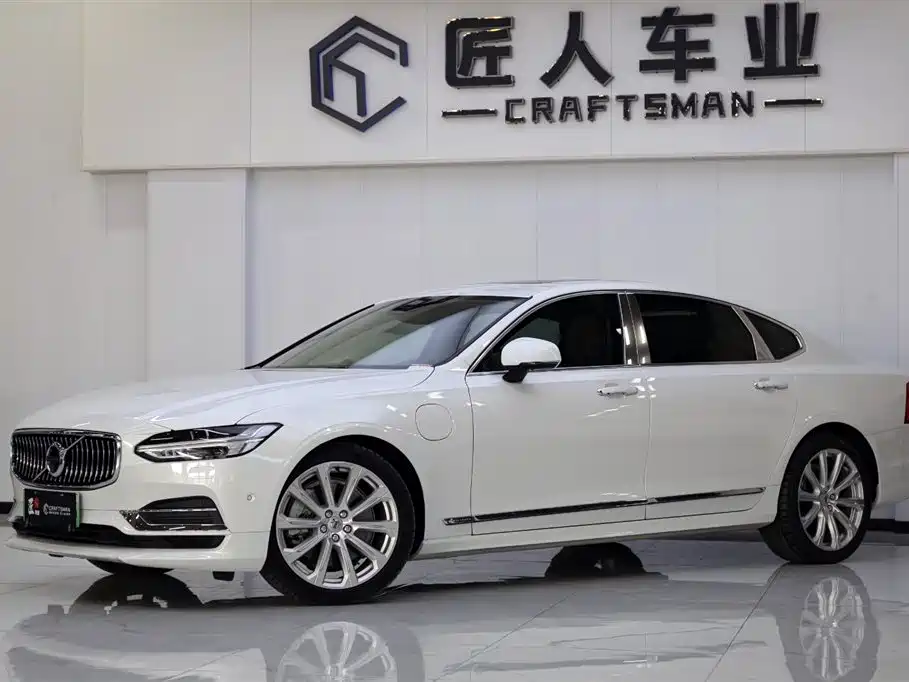 Volvo S90 Plug-in Hybrid 2019 T8 E-Drive Hybrid Honor Edition 3 Seats National VI купить на сайте DeffCars