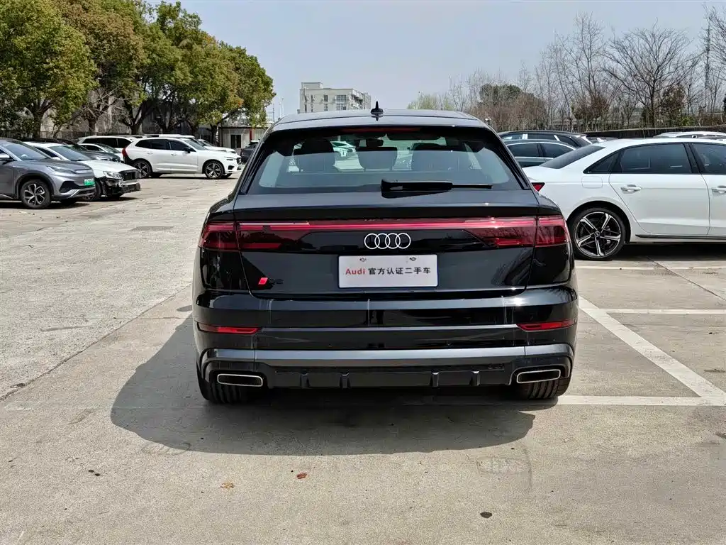 Audi Q8 2024 55 TFSI luxury and dynamic model купить на сайте DeffCars
