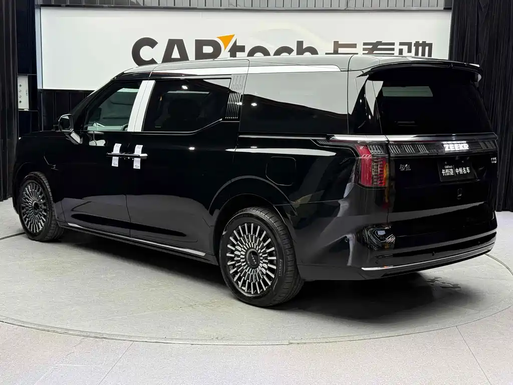 Jikrypton 009 2024 six-seat executive version four-wheel drive 108kWh купить на сайте DeffCars