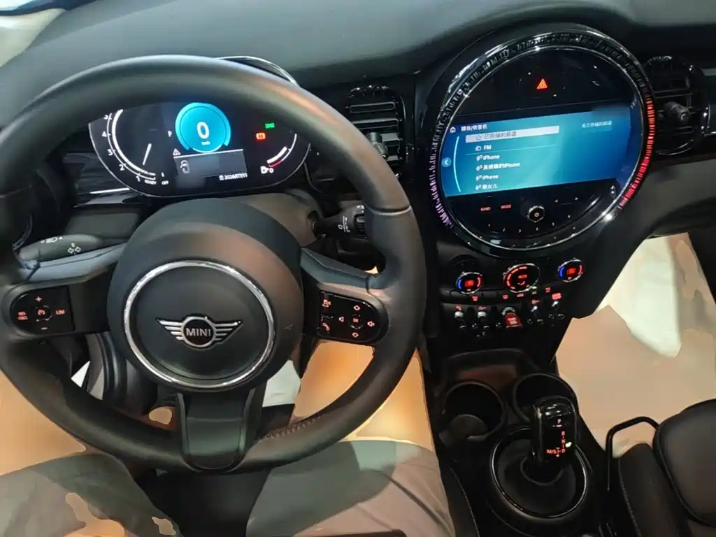 MINI 2023 facelift 1.5T COOPER artist купить на сайте DeffCars