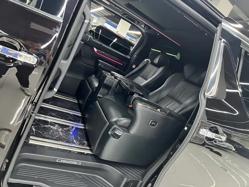 Wilfa 2021 Crown Dual Engine 2.5L HV Premium Edition купить на сайте DeffCars