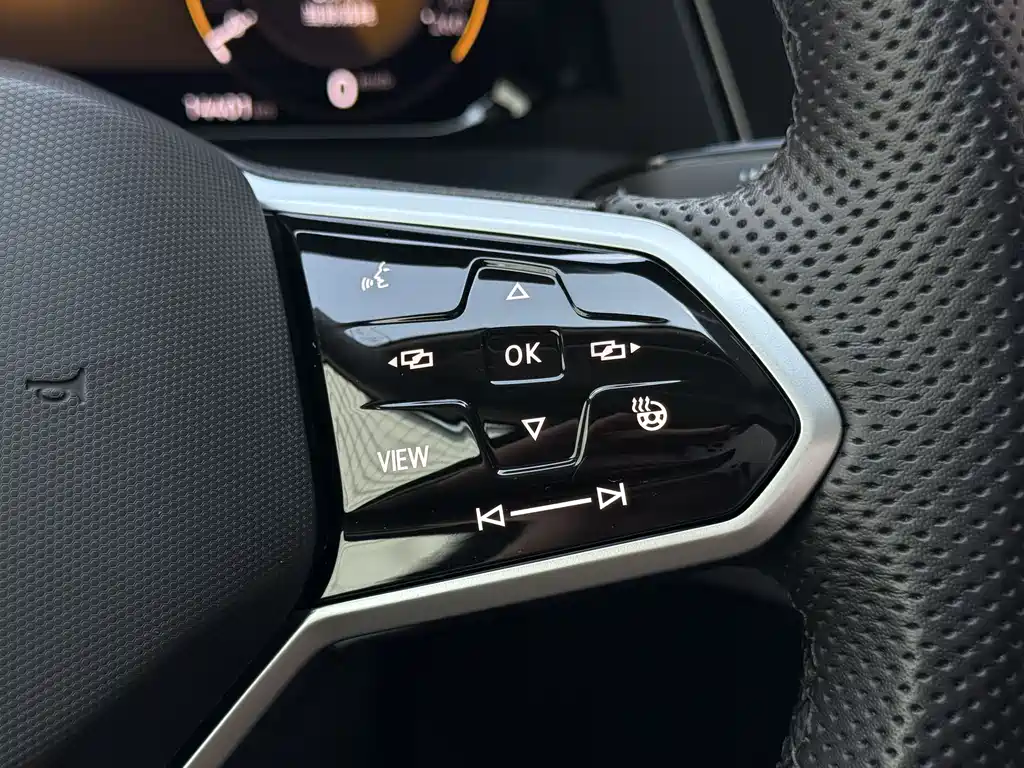 Touron 2024 380TSI four-wheel drive luxury version купить на сайте DeffCars
