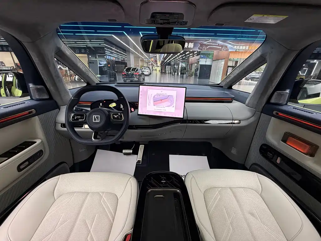 ZEEKR mix 2025 купить на сайте DeffCars