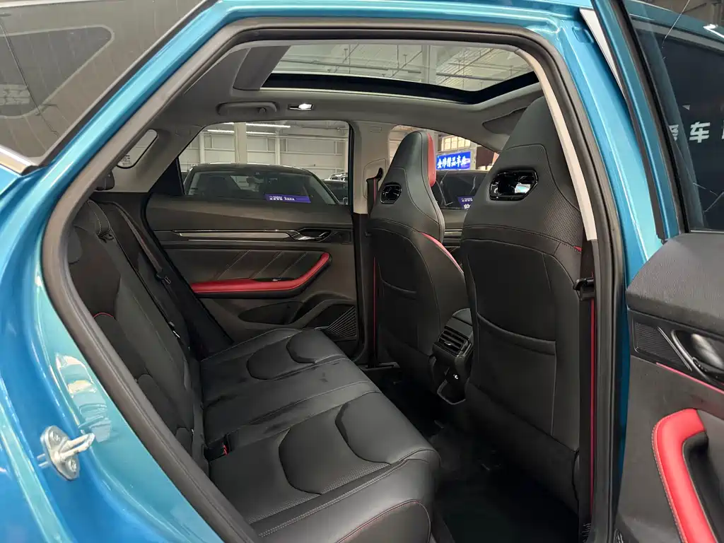 Emgrand S 2021 1.4T CVT flagship model купить на сайте DeffCars
