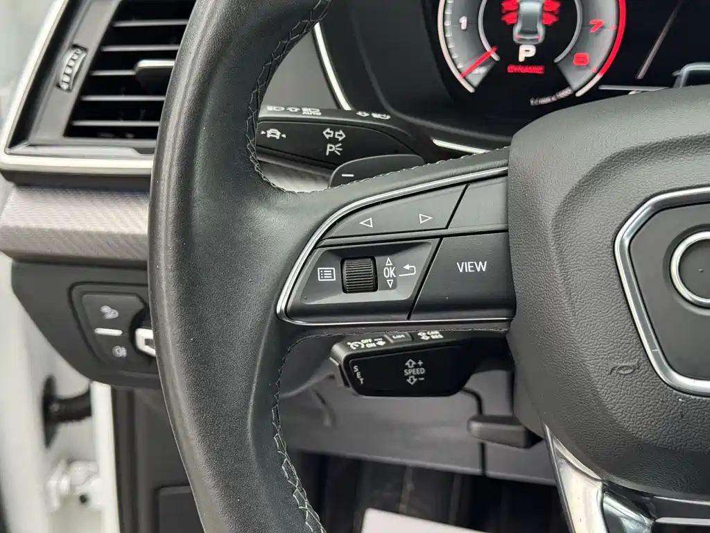 Audi Q5L 2021 40 TFSI luxury and dynamic model купить на сайте DeffCars