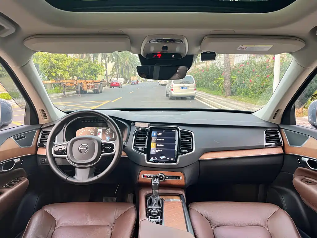 Volvo XC90 2020 T6 Zhiyi Luxury Edition 7 seats купить на сайте DeffCars