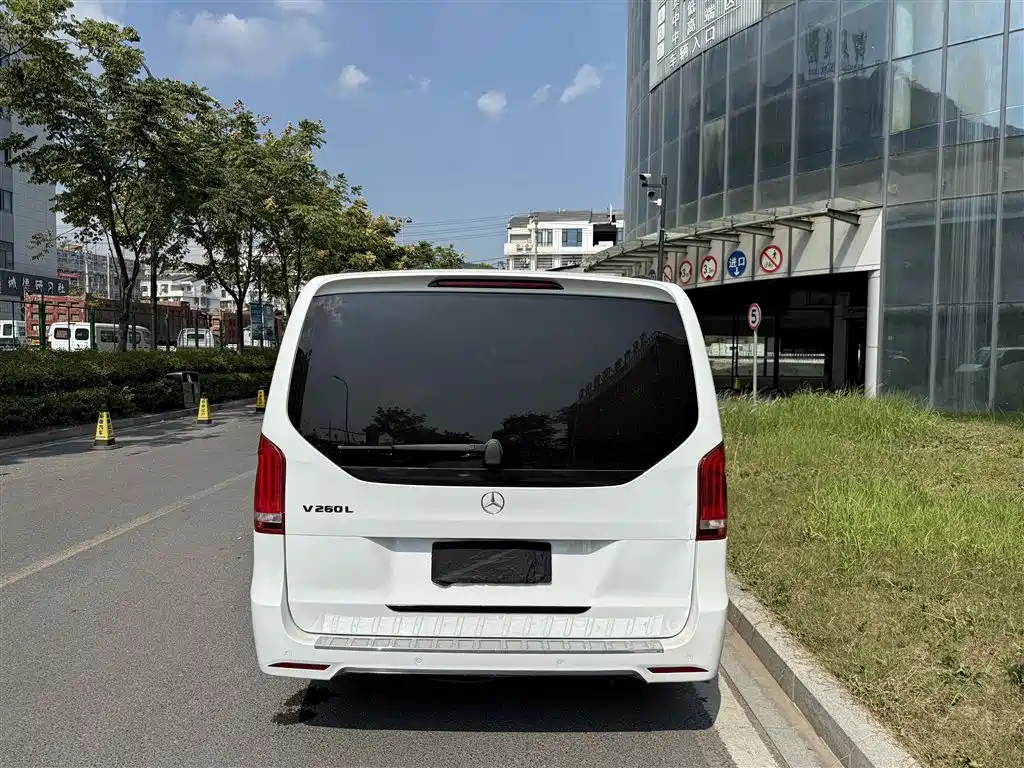 Mercedes-Benz V-Class 2018 V 260 L Premium Extended Edition National V купить на сайте DeffCars