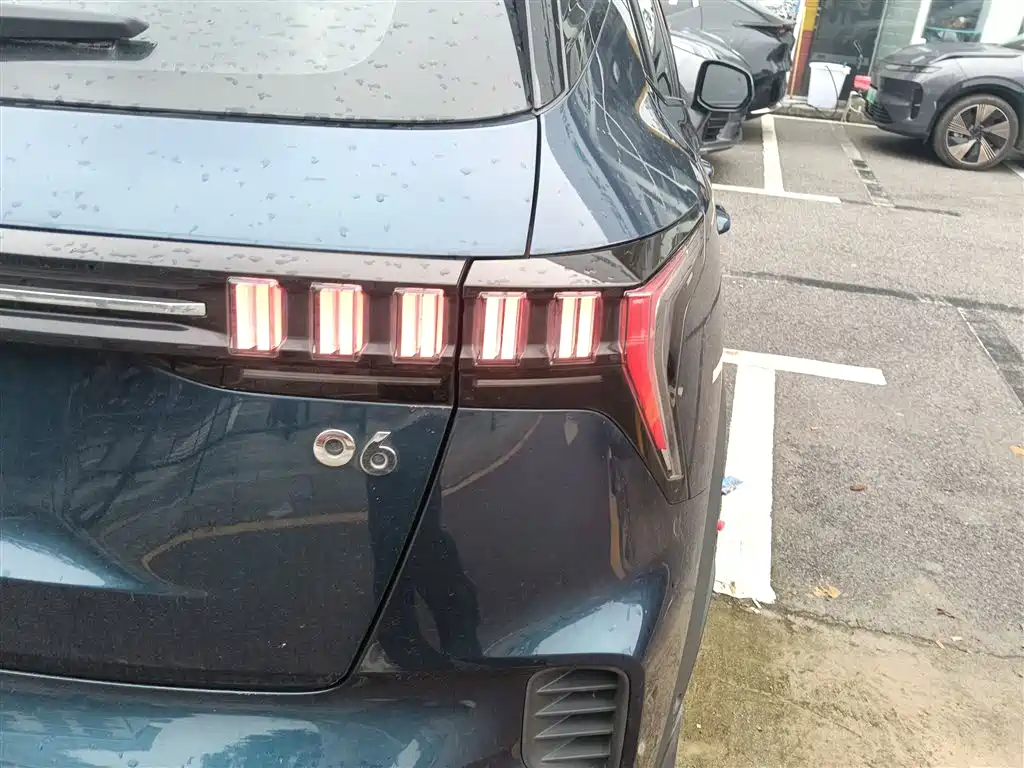 Lynk & Co 06 2020 1.5T Yao Halo купить на сайте DeffCars