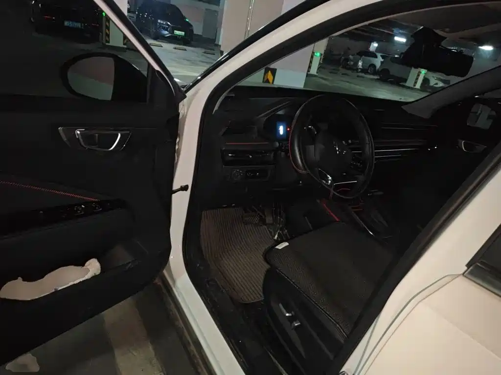 Wuling Xingchi 2022 1.5T CVT cool model купить на сайте DeffCars