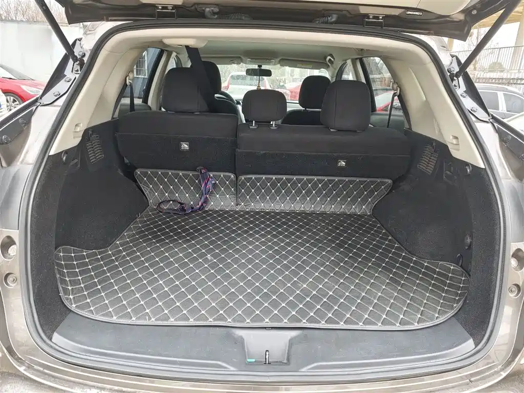 Loulan 2017 2.5L XE 2WD Elite Edition купить на сайте DeffCars