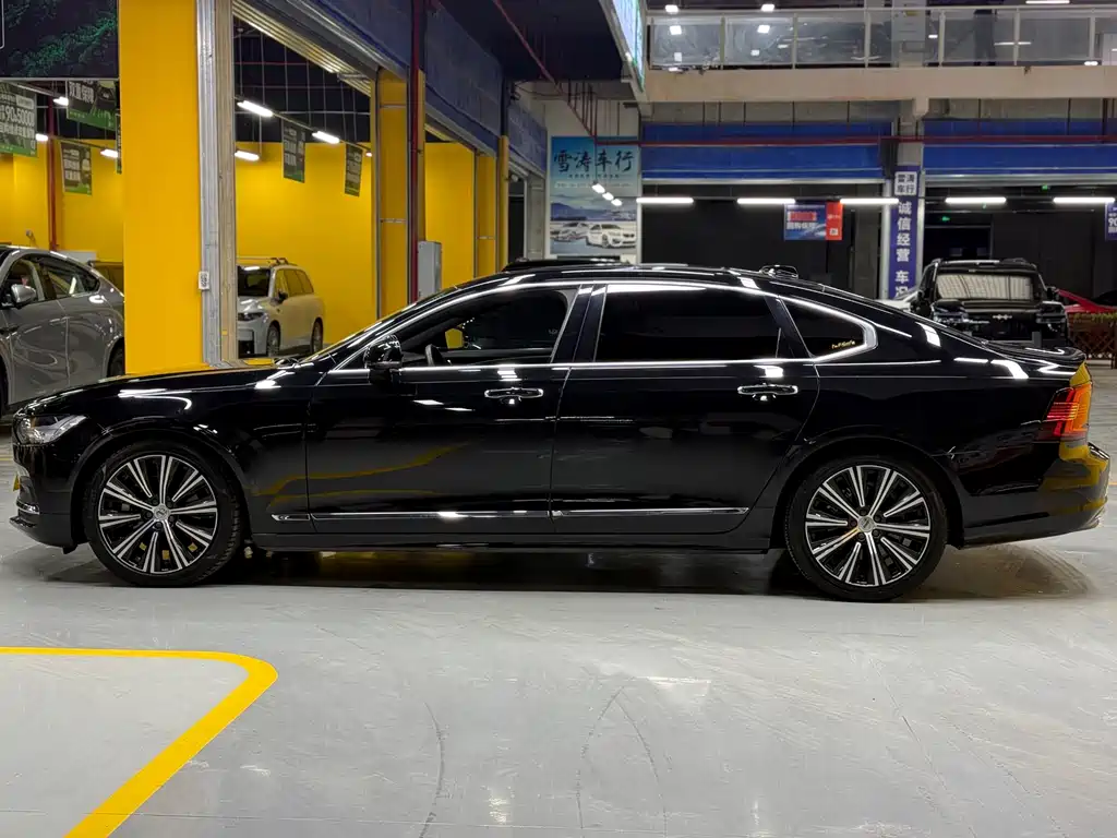 Volvo S90 2022 B5 Zhiyuan Luxury Edition купить на сайте DeffCars
