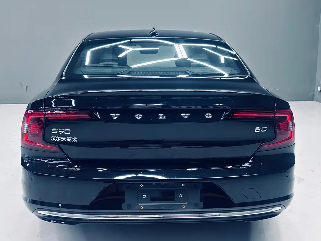 Volvo S90 2025 B5 Zhiyi Luxury Edition купить на сайте DeffCars