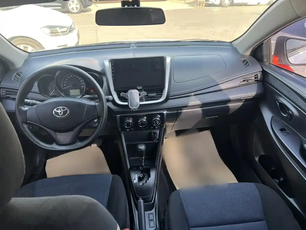 YARiS L 2020 1.5L CVT leading version купить на сайте DeffCars