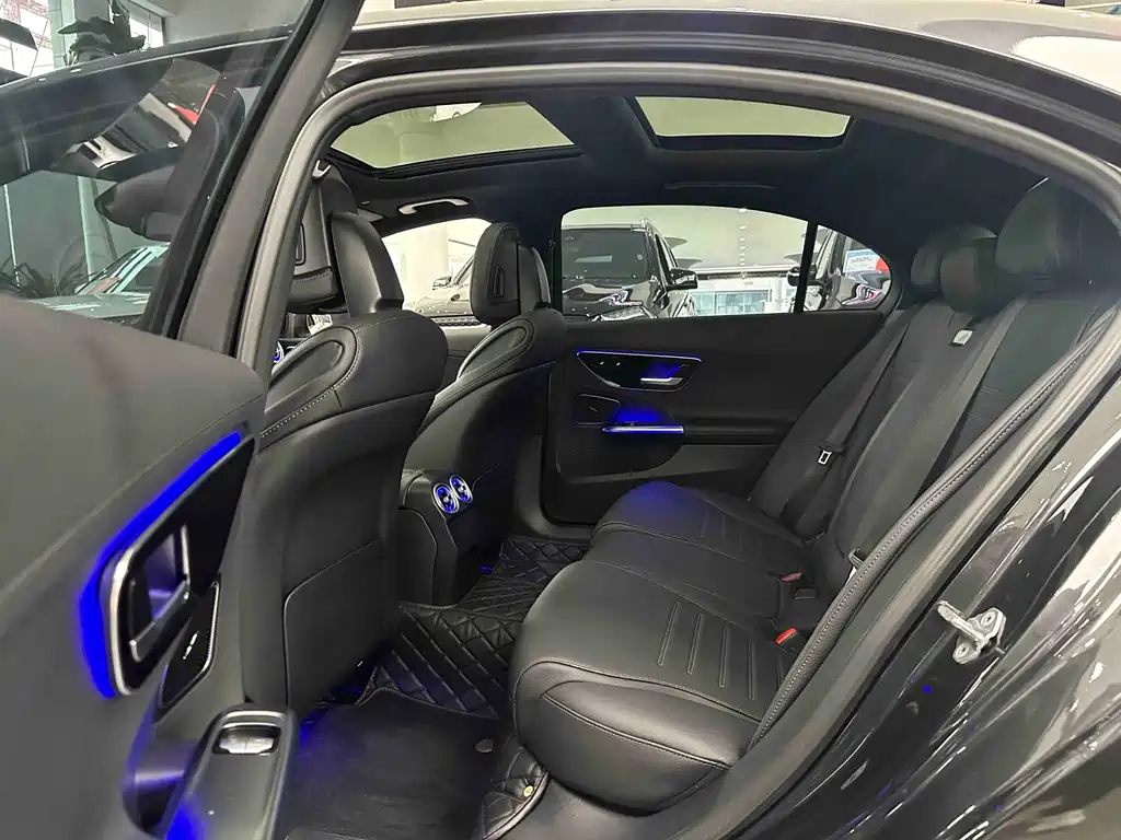 Mercedes-Benz C-Class 2023 facelift C 260 L sports version купить на сайте DeffCars