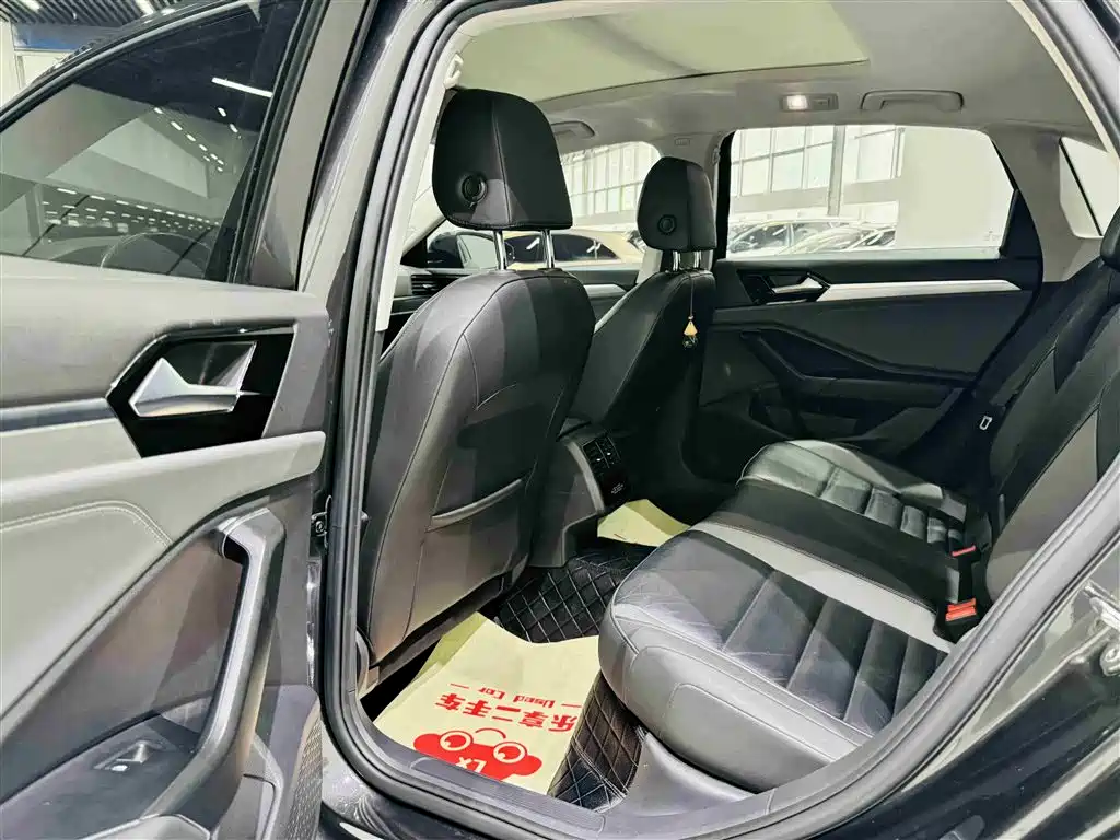 Sagitar 2021 280TSI DSG 30th Anniversary Edition купить на сайте DeffCars
