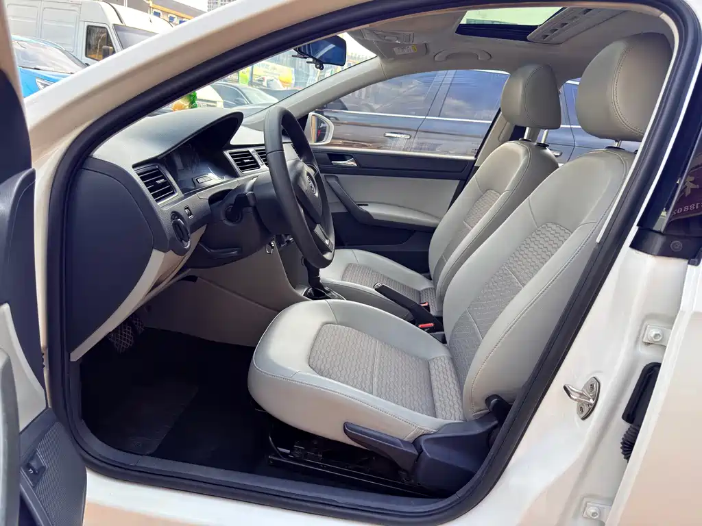 Xinrui 2016 1.6L automatic version купить на сайте DeffCars