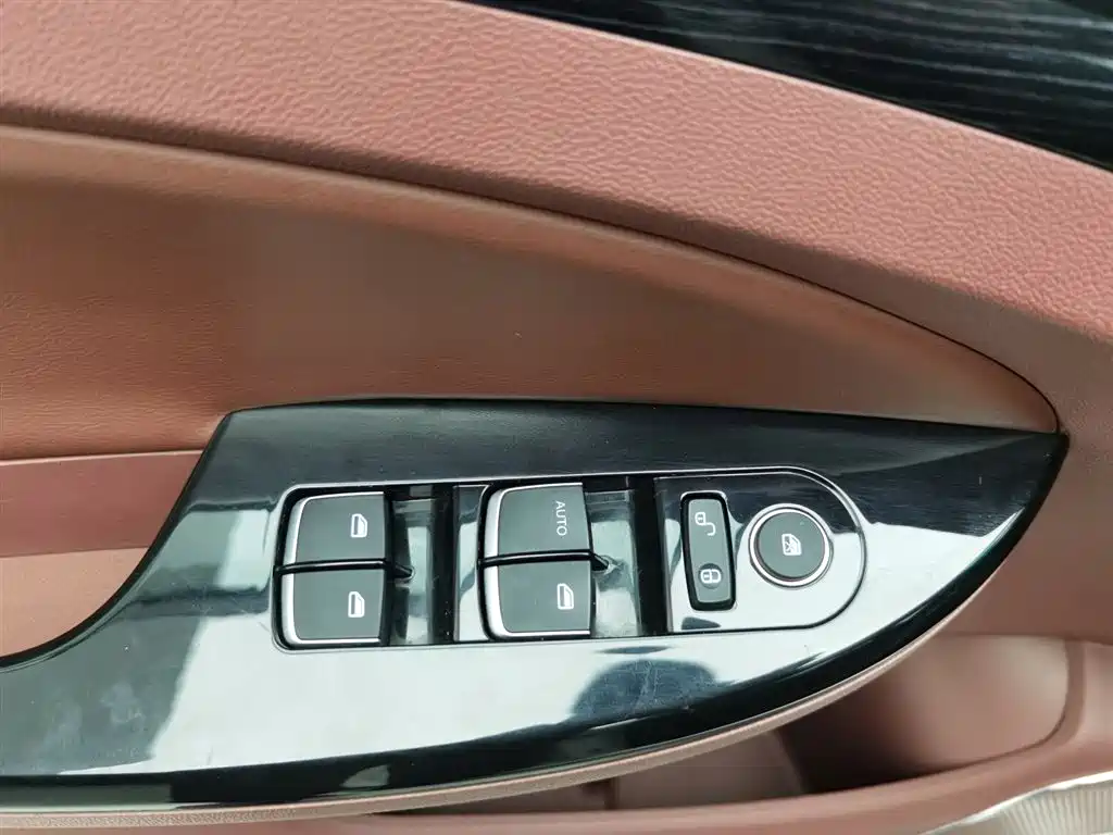 Su Rui 2015 facelift 1.5L manual luxury model купить на сайте DeffCars