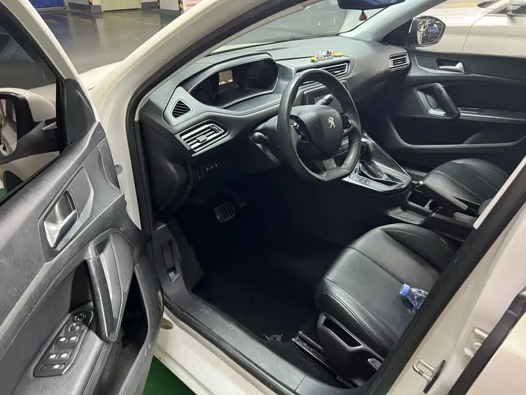 Peugeot 308 2016 1.6L automatic fashion version купить на сайте DeffCars