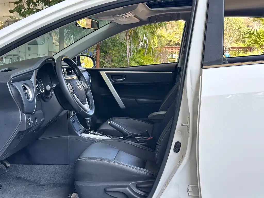 Corolla 2017 facelift 1.2T S-CVT GL-i leather version купить на сайте DeffCars