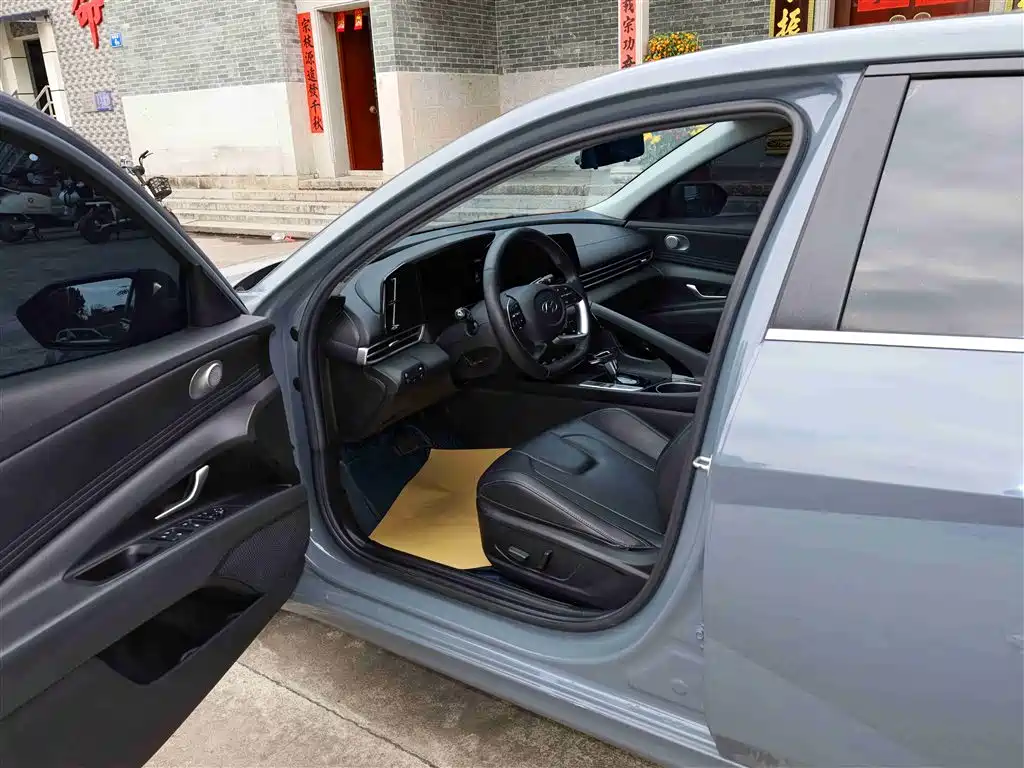 Elantra 2021 1.5L CVT LUX Premium Edition купить на сайте DeffCars