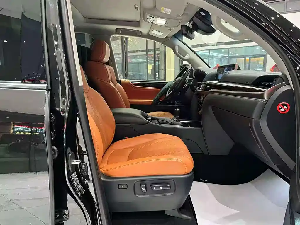 Lexus LX 2016款 570 动感豪华版 купить на сайте DeffCars