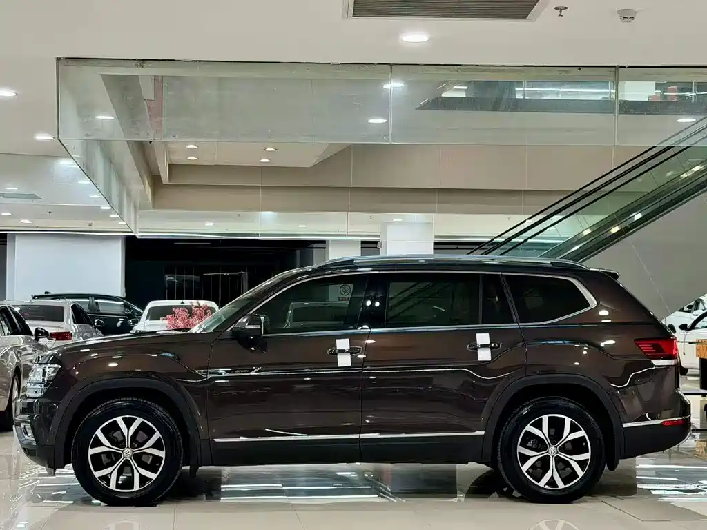 Teramont 2020 380TSI 4WD Deluxe Edition Country VI купить на сайте DeffCars