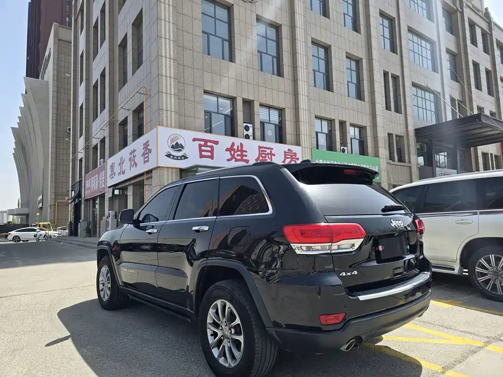 Imported Grand Cherokee 2015 3.0L Comfort Navigation Edition купить на сайте DeffCars