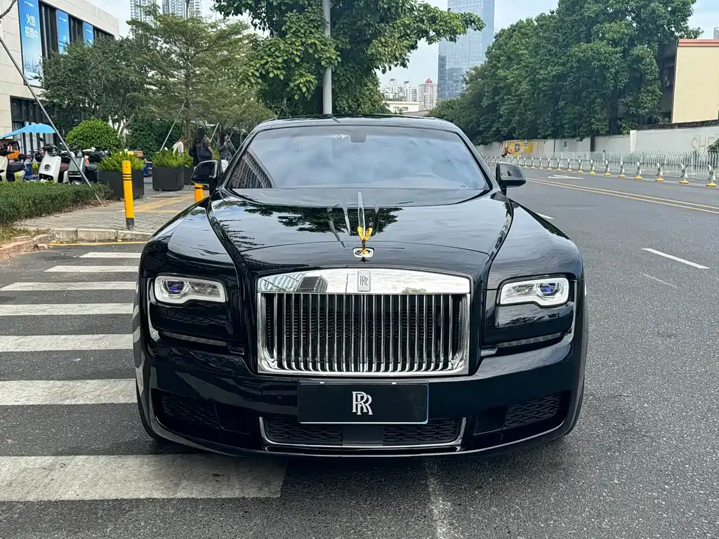 Ghost 2012 6.6T extended version купить на сайте DeffCars