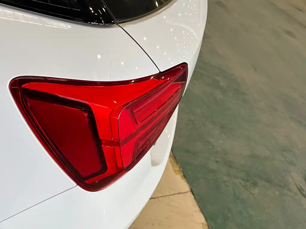 Audi Q2L 2021 35 TFSI fashionable and dynamic купить на сайте DeffCars