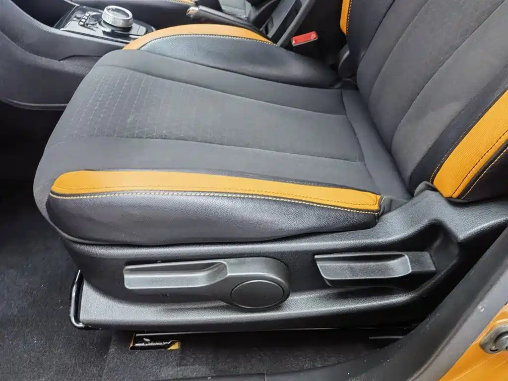 Baojun 310 2017 1.5L automatic fashion model купить на сайте DeffCars