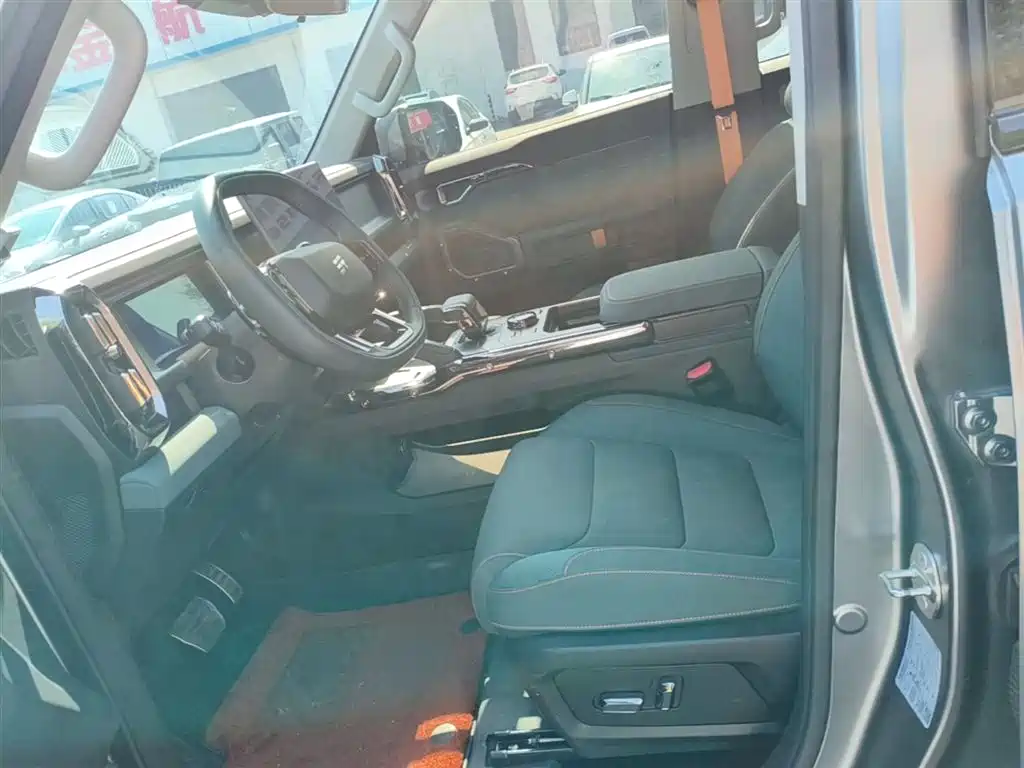 Jietu Traveler 2023 2.0T four-wheel drive crossover PRO купить на сайте DeffCars