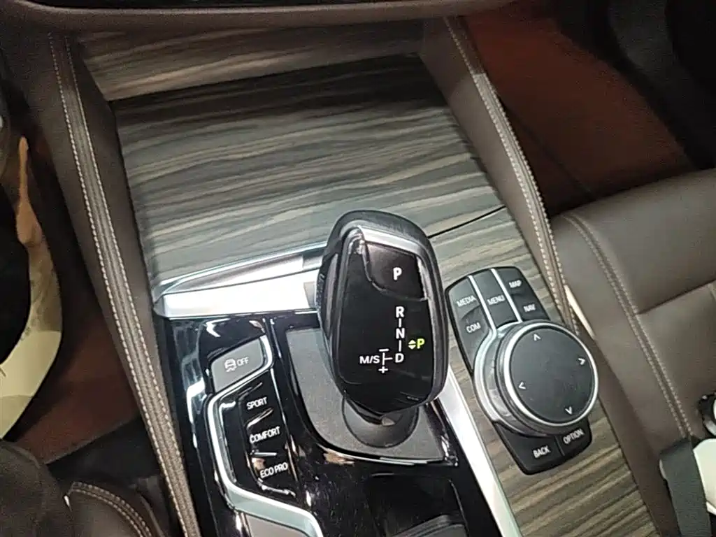 BMW 5 Series 2020 530Li Leading Luxury Package купить на сайте DeffCars