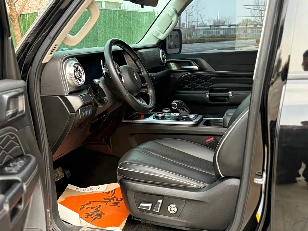 Tank 300 2021 Off-Road Version 2.0T Conqueror купить на сайте DeffCars