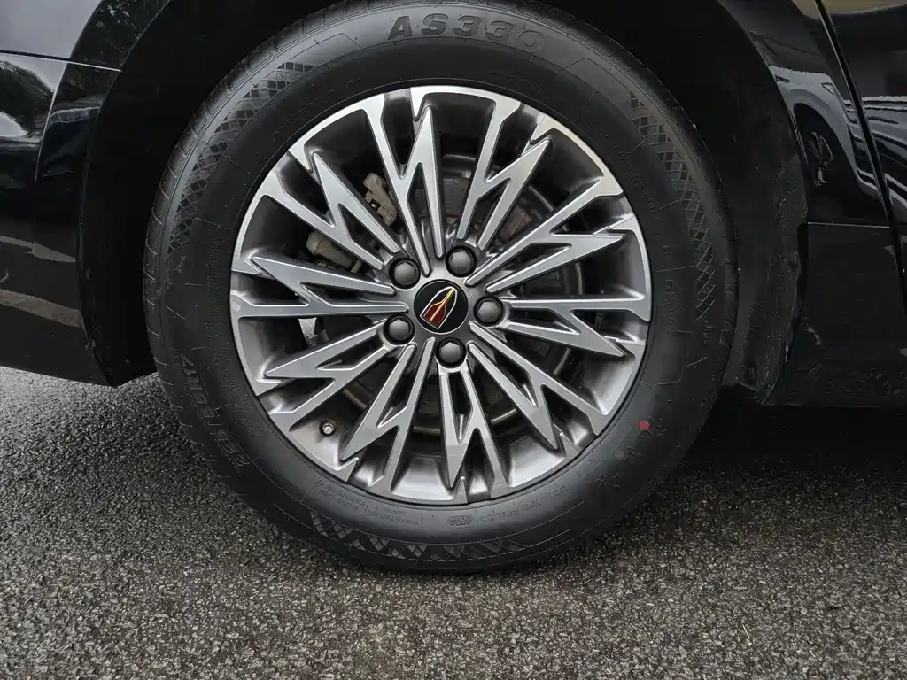 Hongqi H5 2023 1.5T DCT Zhilian Qiyun Edition купить на сайте DeffCars